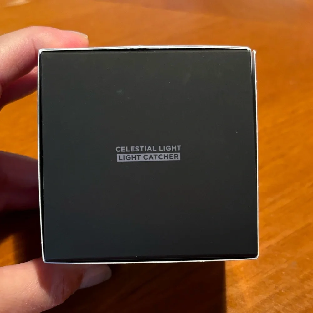 Laura Mercier Translucent Loose Setting Powder Light Catcher